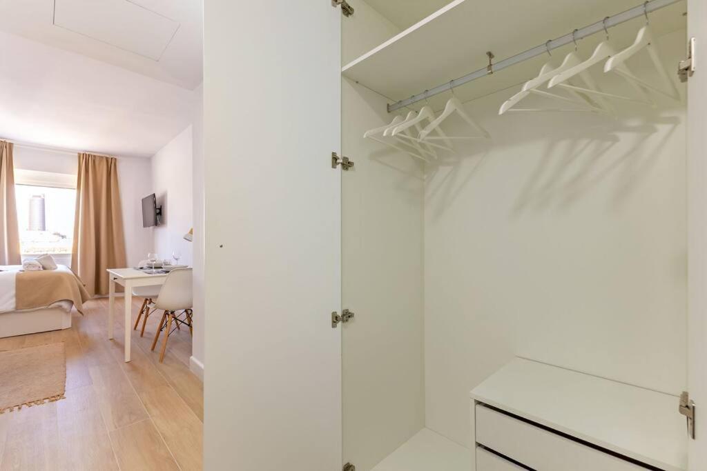 New Suite Reformada Con Excelente Ubicacion Seville Luaran gambar