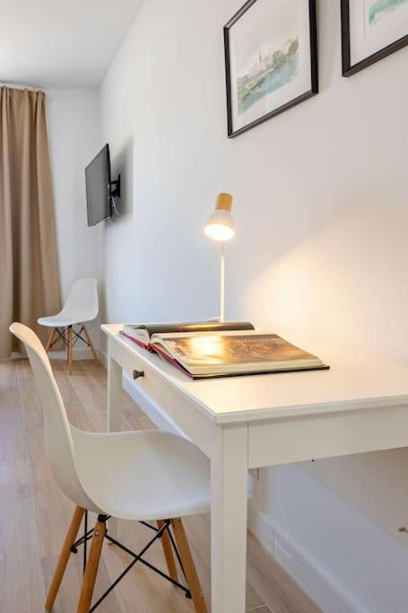 New Suite Reformada Con Excelente Ubicacion Seville Luaran gambar