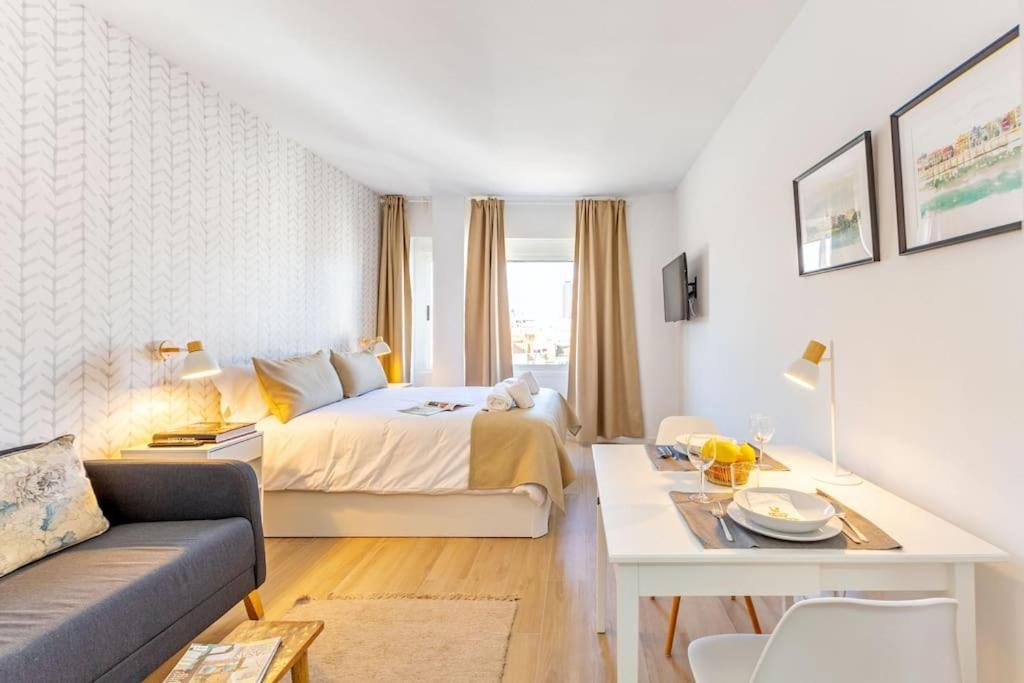 New Suite Reformada Con Excelente Ubicacion Seville Luaran gambar