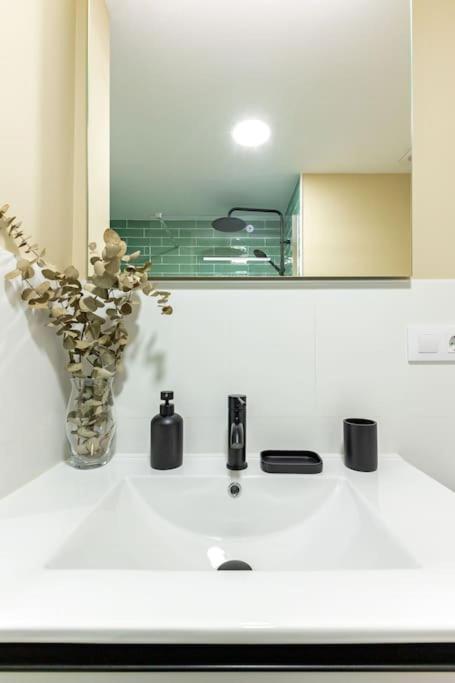 New Suite Reformada Con Excelente Ubicacion Seville Luaran gambar